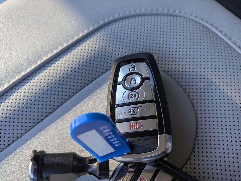 2025 Ford Expedition Platinum MAX