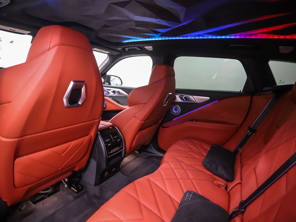 Thumbnail: 2026 BMW XM - 21