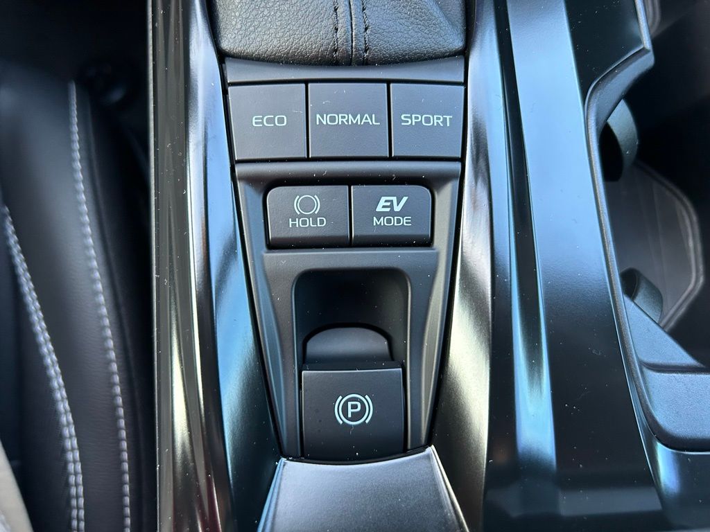 Thumbnail: 2025 Toyota Camry - 28