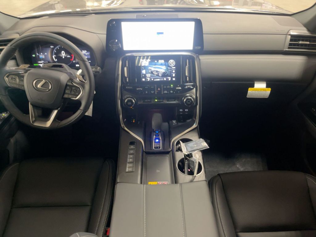 View vehicle photo 7