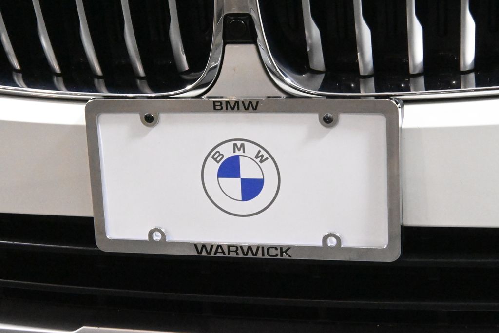 Thumbnail: 2022 BMW X5 - 14