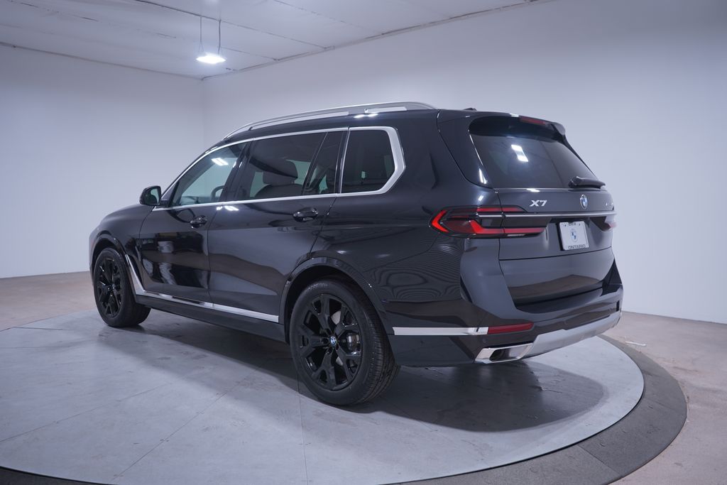 2025 BMW X7 xDrive40i 3