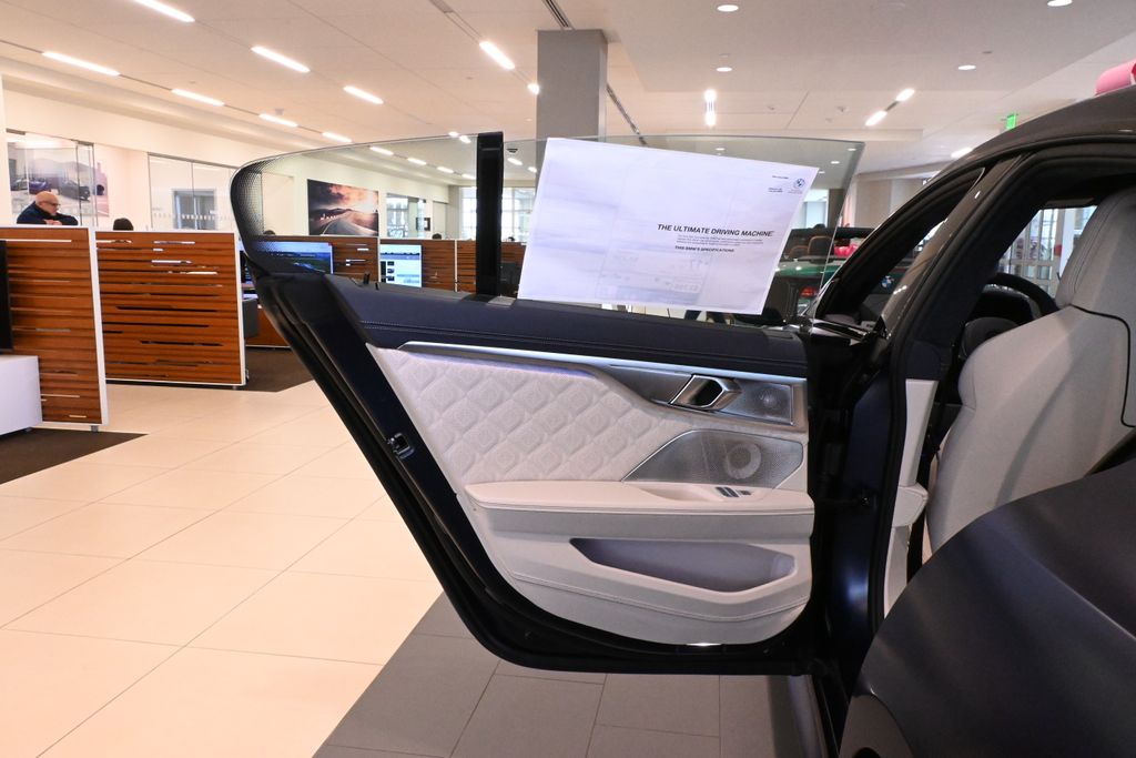 Thumbnail: 2025 BMW M8 - 25