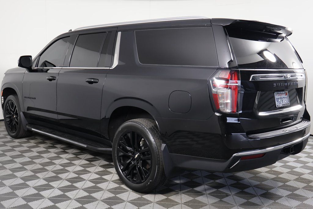 Thumbnail: 2023 Chevrolet Suburban - 4