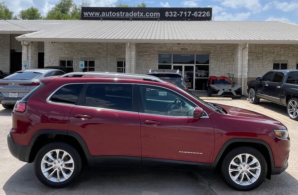 2019 Jeep Cherokee Latitude Red at Community Kia
