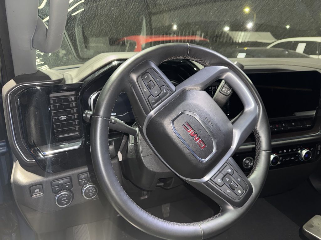 2024 GMC Sierra 1500 SLT 10