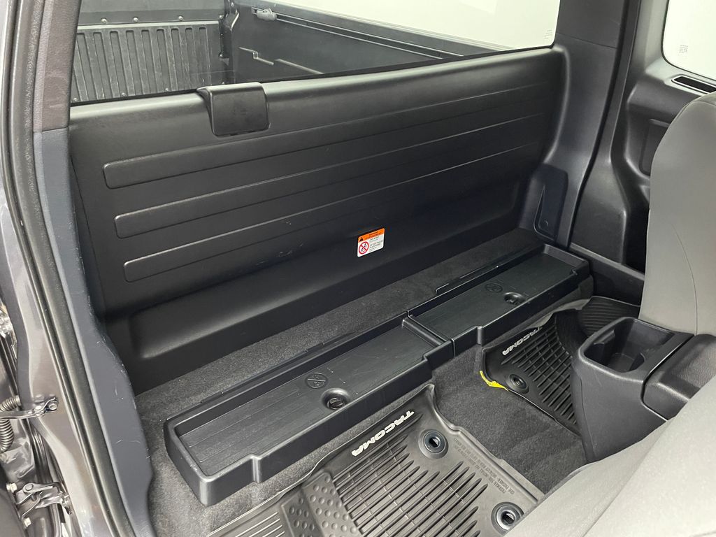 Thumbnail: 2019 Toyota Tacoma - 24