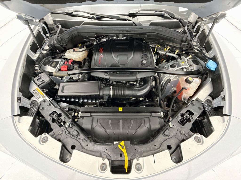 Thumbnail: 2021 Alfa Romeo Stelvio - 28