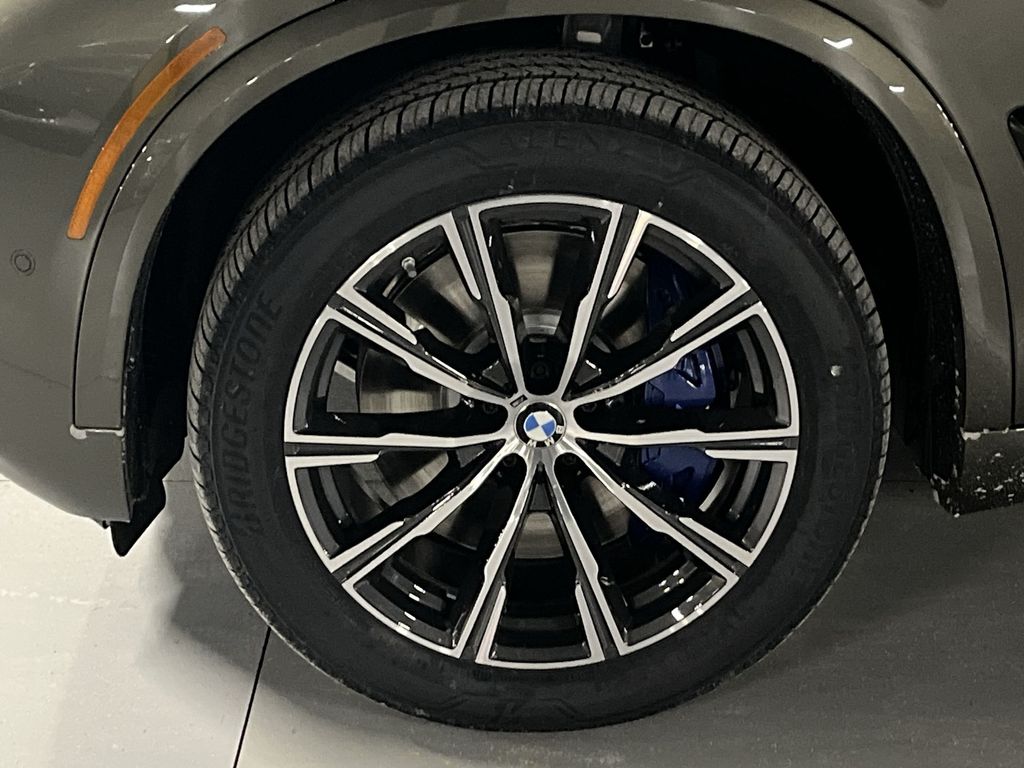 Thumbnail: 2026 BMW X5 - 10