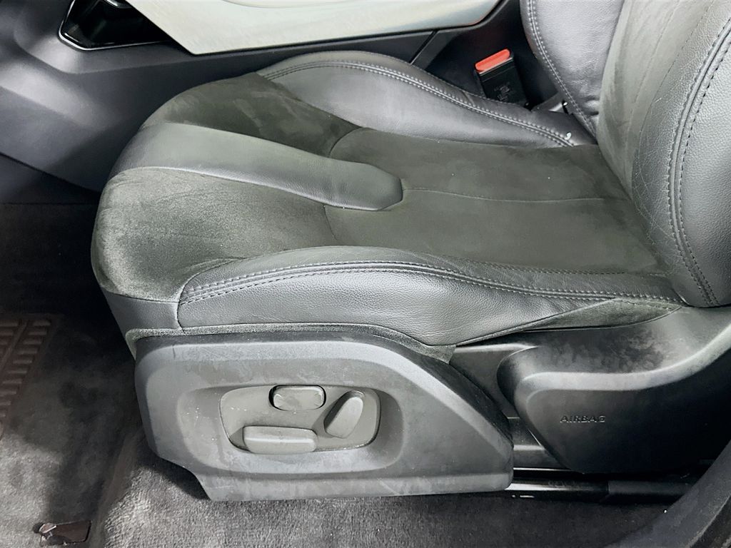 Thumbnail: 2015 Land Rover Range Rover Evoque - 20