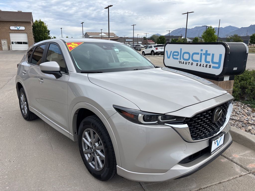 Gray (Platinum Quartz Metallic) 2025 Mazda CX-5 2.5 S Preferred AWD SUV / Crossover All-Wheel Drive 6-Speed Automatic