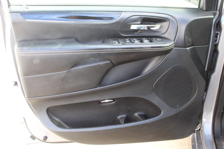 Used Car 2017 Dodge Grand Caravan  Se For Sale Under $12,000 In Georgetown, Texas