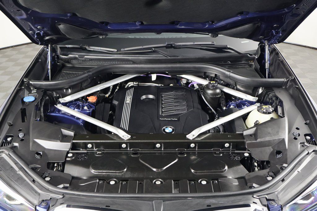 Thumbnail: 2022 BMW X5 - 15