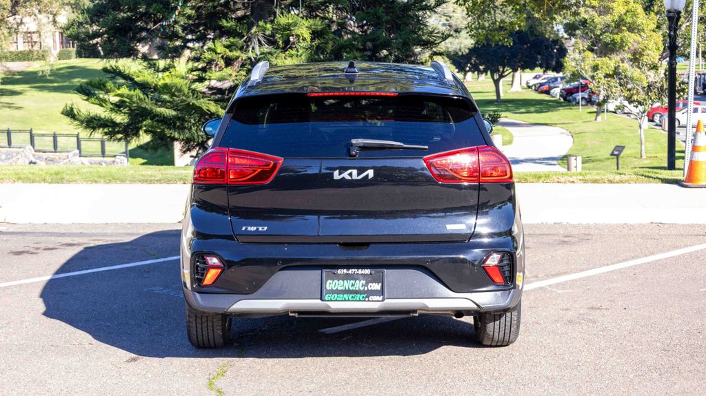 Used 2022 Kia Niro EX Premium 4D Sport Utility