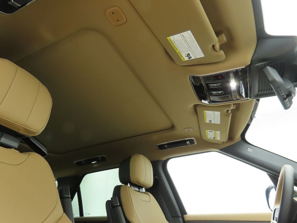 Thumbnail: 2026 Land Rover Range Rover Sport - 18