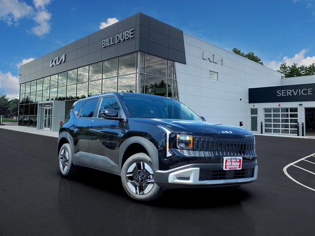 Aurora Black Pearl 2027 Kia Seltos SUV / Crossover All-Wheel Drive Continuously Variable Transmission