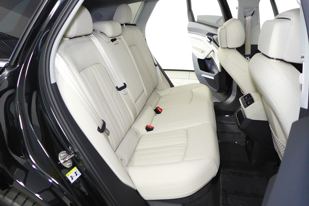 Thumbnail: 2024 Audi Q8 e-tron - 20