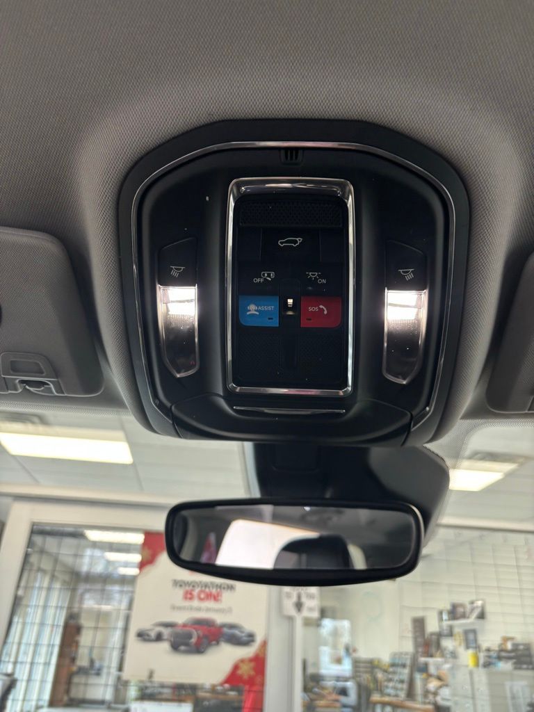 Used 2023 Jeep Grand Cherokee SUV