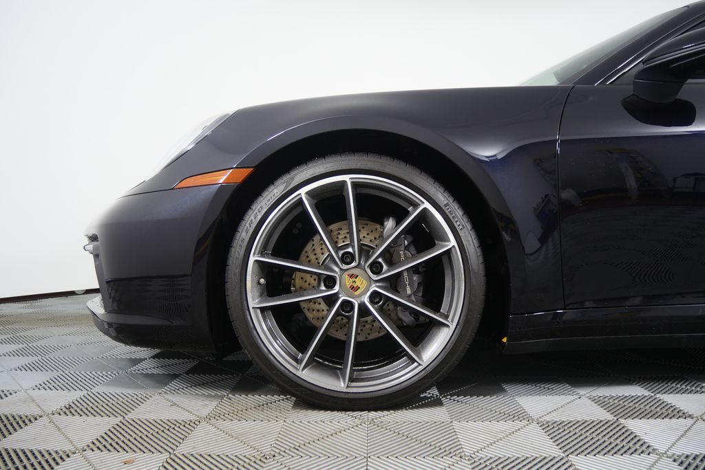 Thumbnail: 2022 Porsche 911 - 11