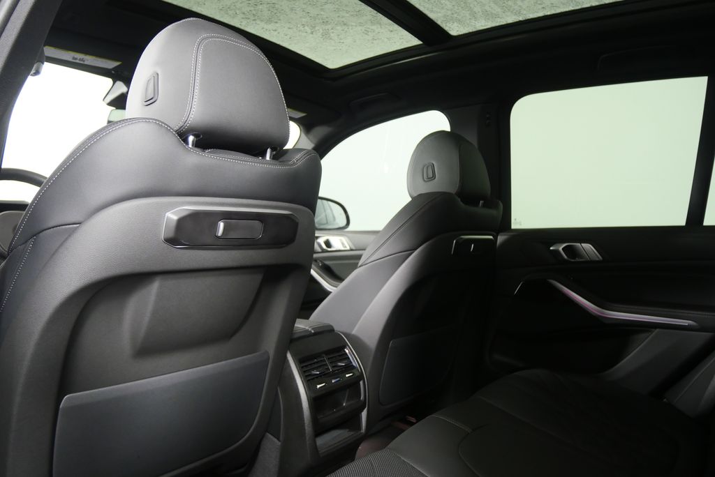 Thumbnail: 2024 BMW X5 - 18