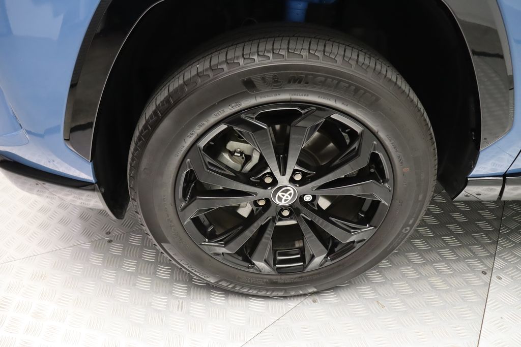 Thumbnail: 2023 Toyota RAV4 - 4