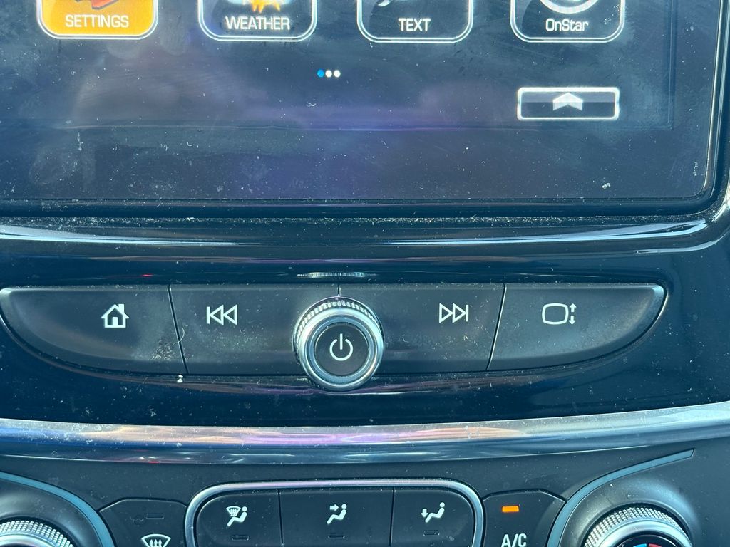 2019 Chevrolet Traverse 3LT Silver at North Houston Mitsubishi