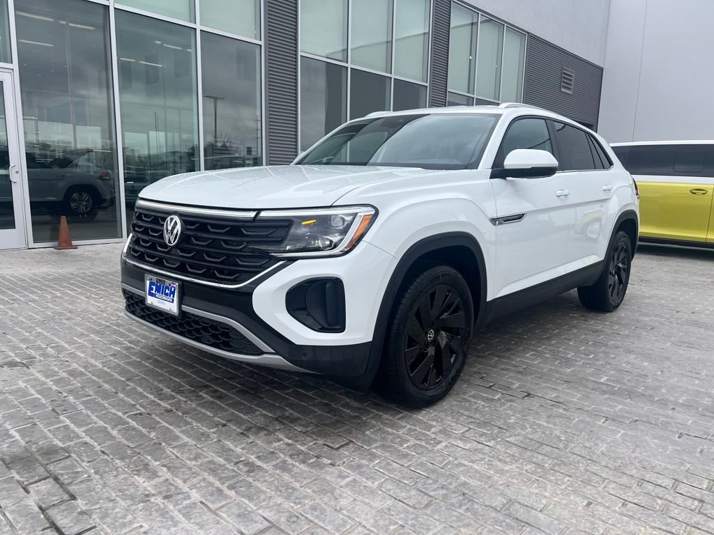 2025 Volkswagen Atlas Cross Sport 2.0T SE w/Technology photo