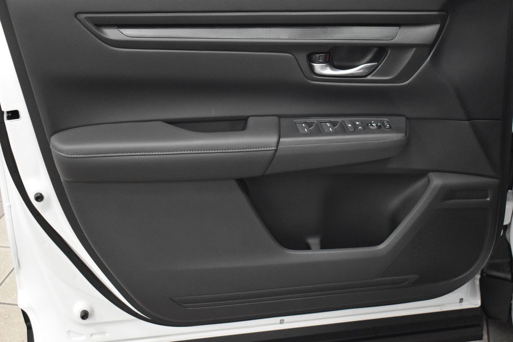 2025 Honda CR-V LX 8