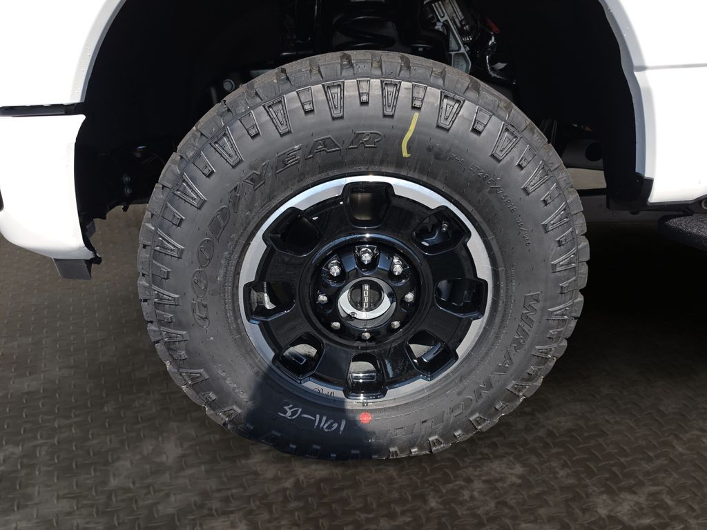 2026 Ford F-350SD Lariat White at Bob Ruth Ford