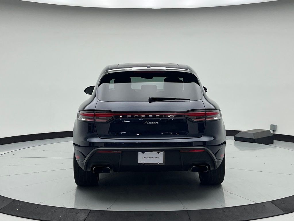 Thumbnail: 2022 Porsche Macan - 9