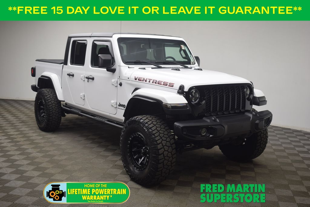 2023 Jeep Gladiator Willys Crew Cab 4WD