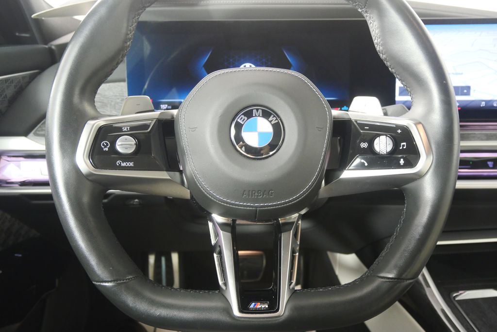 Thumbnail: 2023 BMW 7 Series - 22