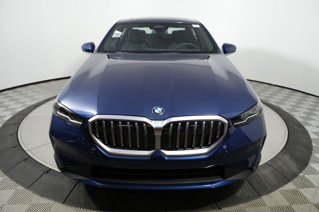 Thumbnail: 2025 BMW 5 Series - 8