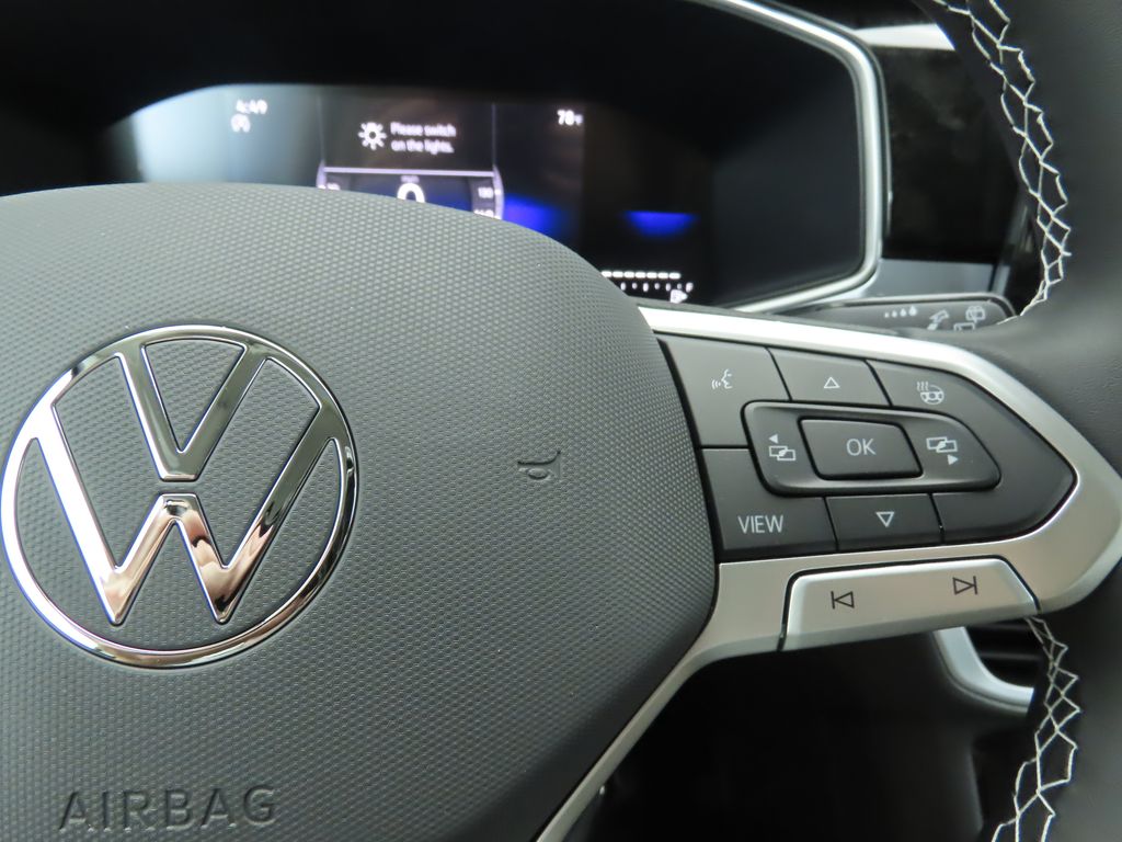 Thumbnail: 2025 Volkswagen Taos - 12