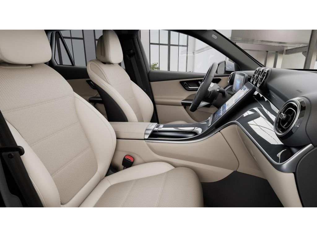 2026 Mercedes Benz GLC 300 4MATIC photo 4
