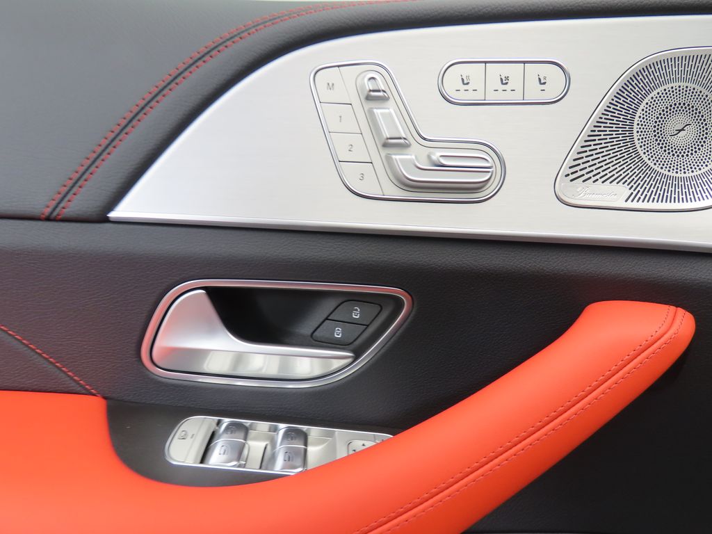 Thumbnail: 2025 Mercedes-Benz GLE - 25