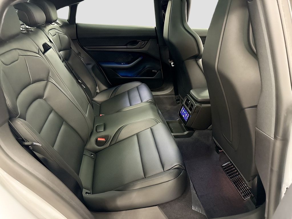 Thumbnail: 2026 Porsche Taycan - 22