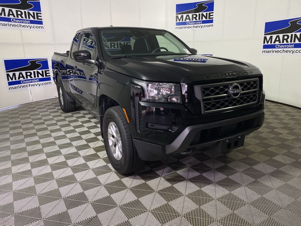  2024 Nissan Frontier SV King Cab 4WD   