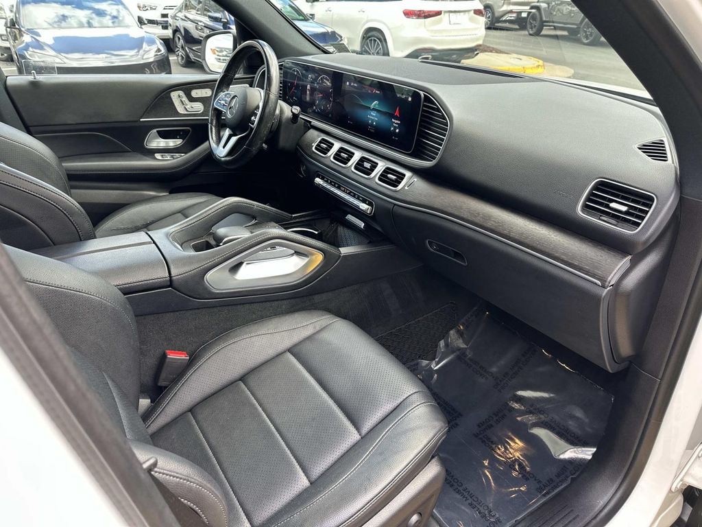 Thumbnail: 2020 Mercedes-Benz GLE - 21