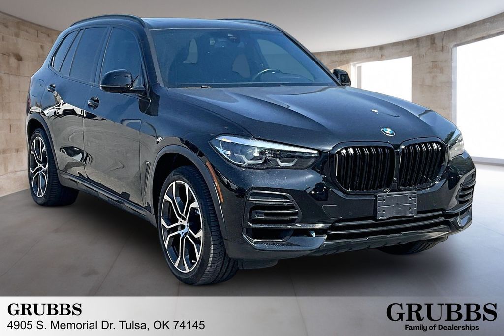 2022 BMW X5 Negro (Jet Black) SUV/Crossover Tracción trasera 8 velocidades Automática