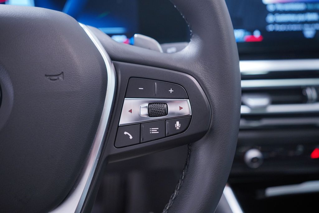 Thumbnail: 2023 BMW 3 Series - 21