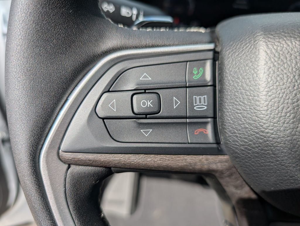 2026 Jeep Grand Cherokee Altitude White at Victoria Chrysler Dodge Jeep Ram