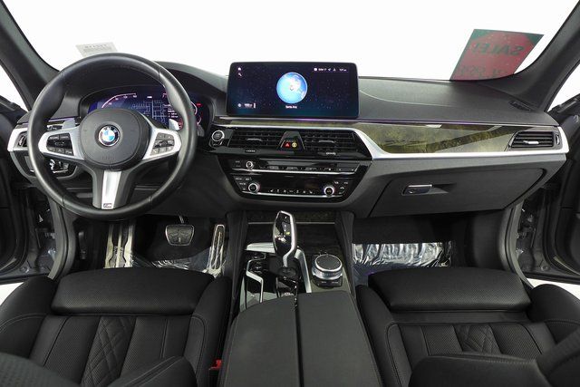 2022 BMW 5 Series 530i 24