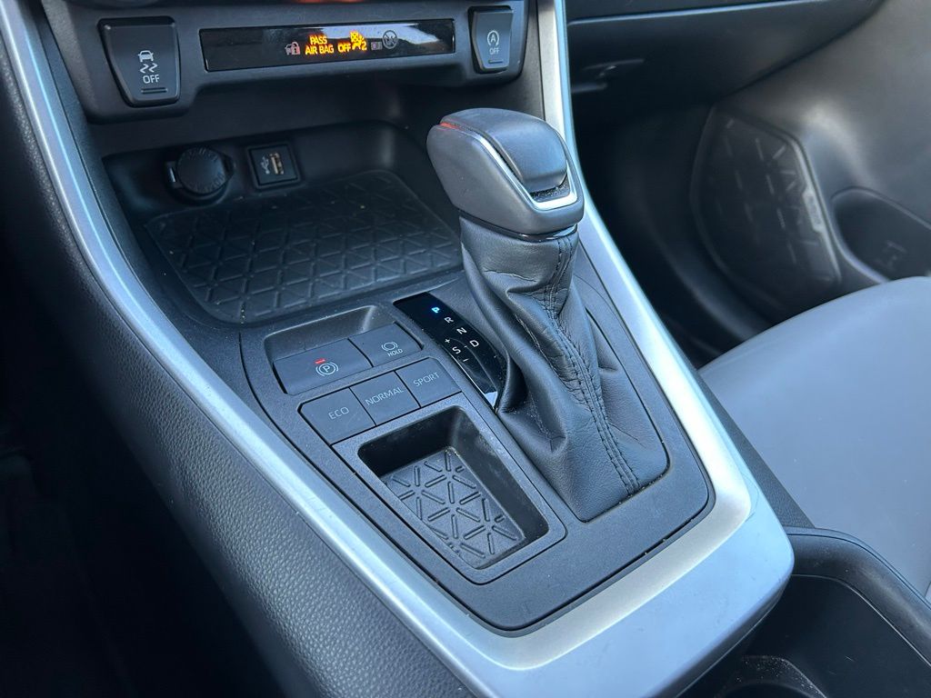 Thumbnail: 2023 Toyota RAV4 - 27