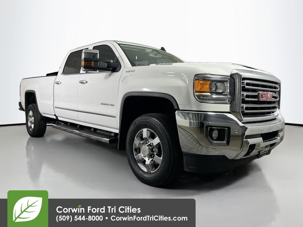 Summit White 2017 GMC Sierra 2500HD Pickup Truck Four-Wheel Drive 6-Speed Automatic