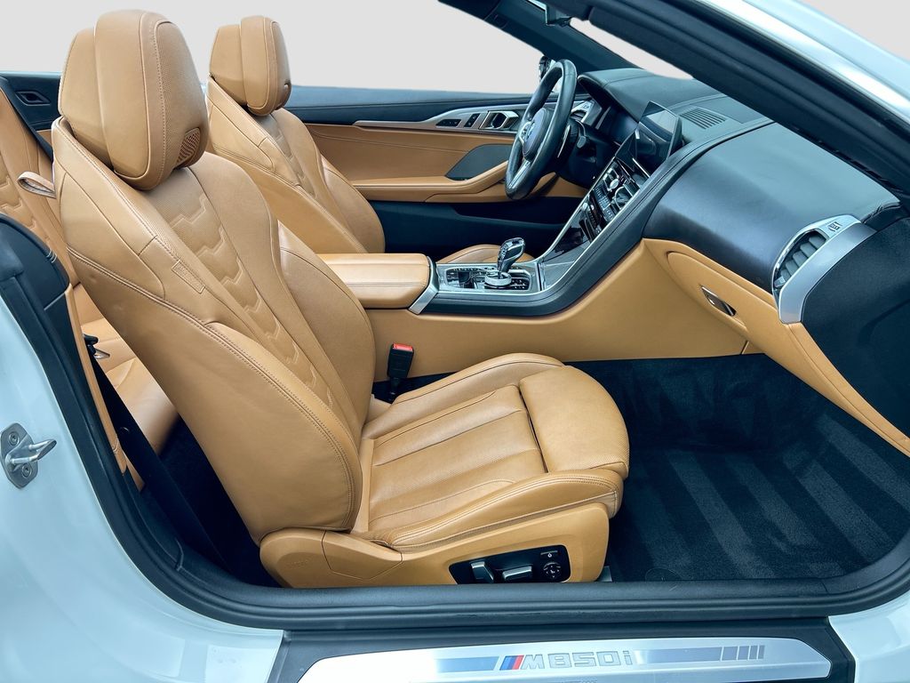 Thumbnail: 2019 BMW 8 Series - 18