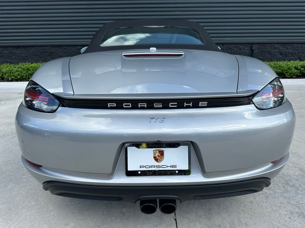2024 Porsche 718 Boxster  12