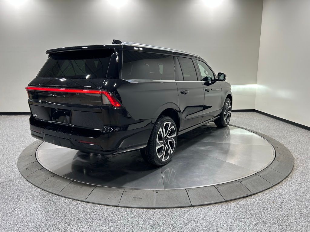 new 2026 Lincoln Navigator L car, priced at $130,970