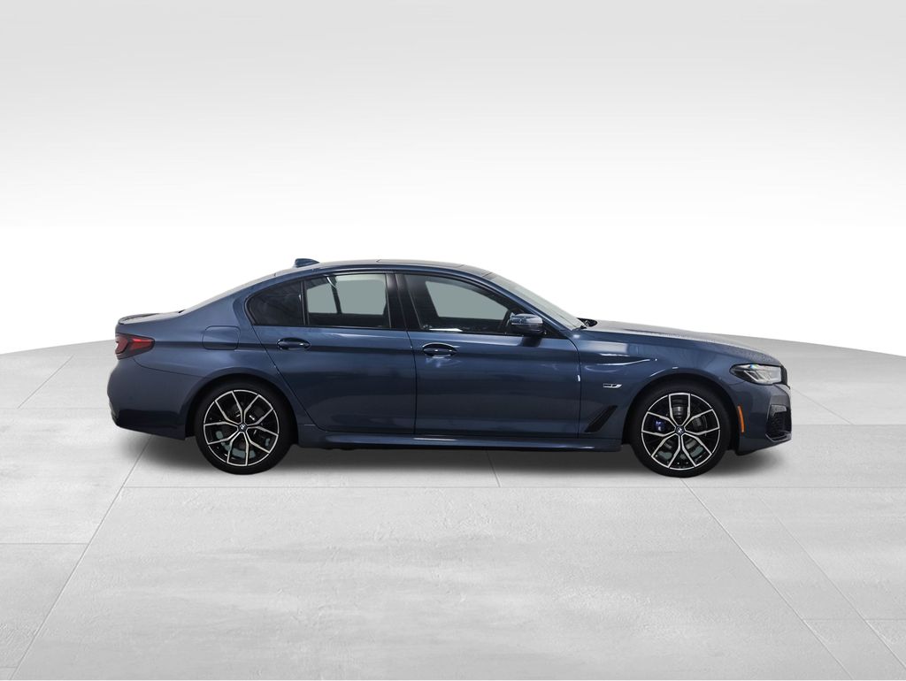 Thumbnail: 2023 BMW 5 Series - 6