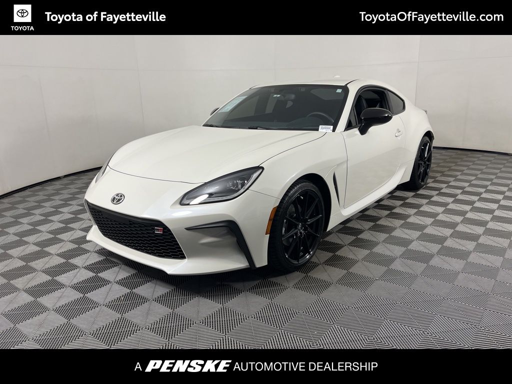 Thumbnail: 2024 Toyota GR86 - 1